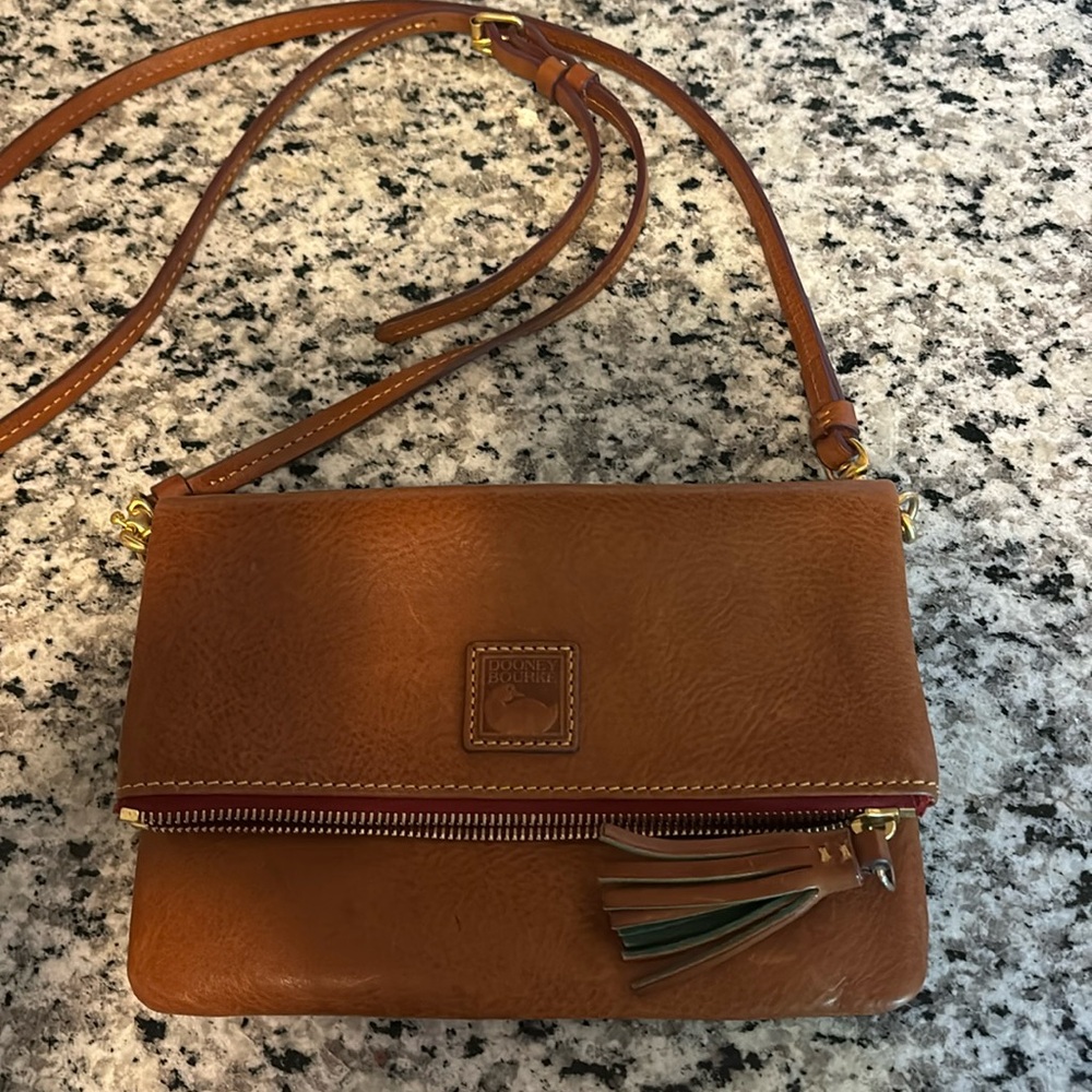Dooney & Bourke cross body bag